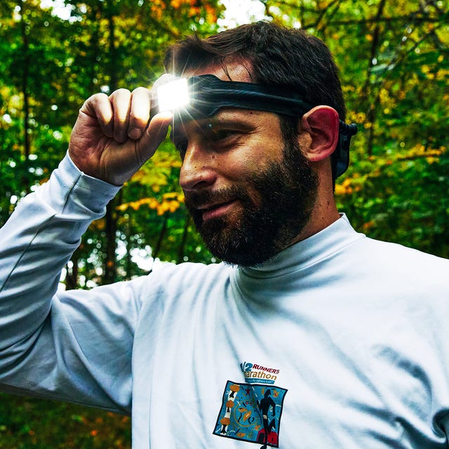RWD runner adjusting headlamp around forehead
